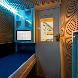 Kapszulahotel Resting Pods - Zzzleepandgo Wien Airport, Schwechat