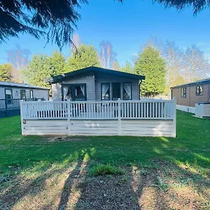  Holiday home Peace With Hot Tub United Kingdom