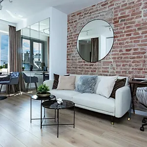 https://studio-w-centrum-mianowskiego-24.warsawhotelspoland.com