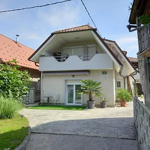 Stara Jezica With Wifi Apartment Laibach