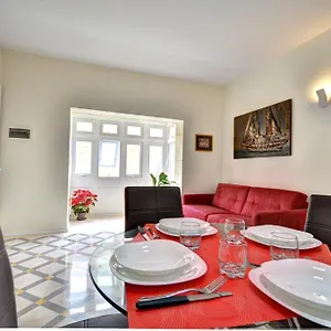 https://valletta-central-apartment.qawrahotelsmalta.org